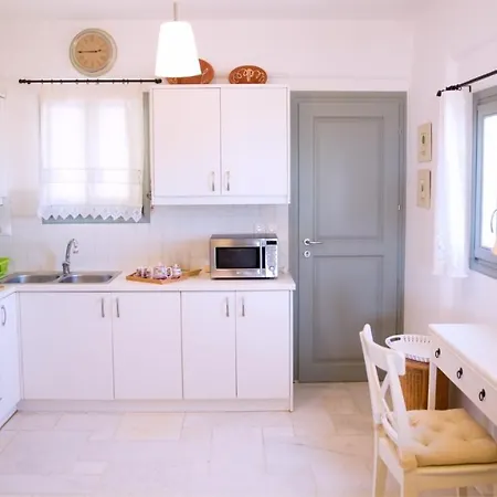 Holiday home Drios Holiday Casa Romylia *